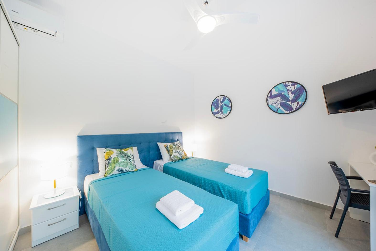Villa Ami, Roda, Corfu: 10 Guests, Heated Pool, Private Mini Golf, Pool Table & More!! 外观 照片