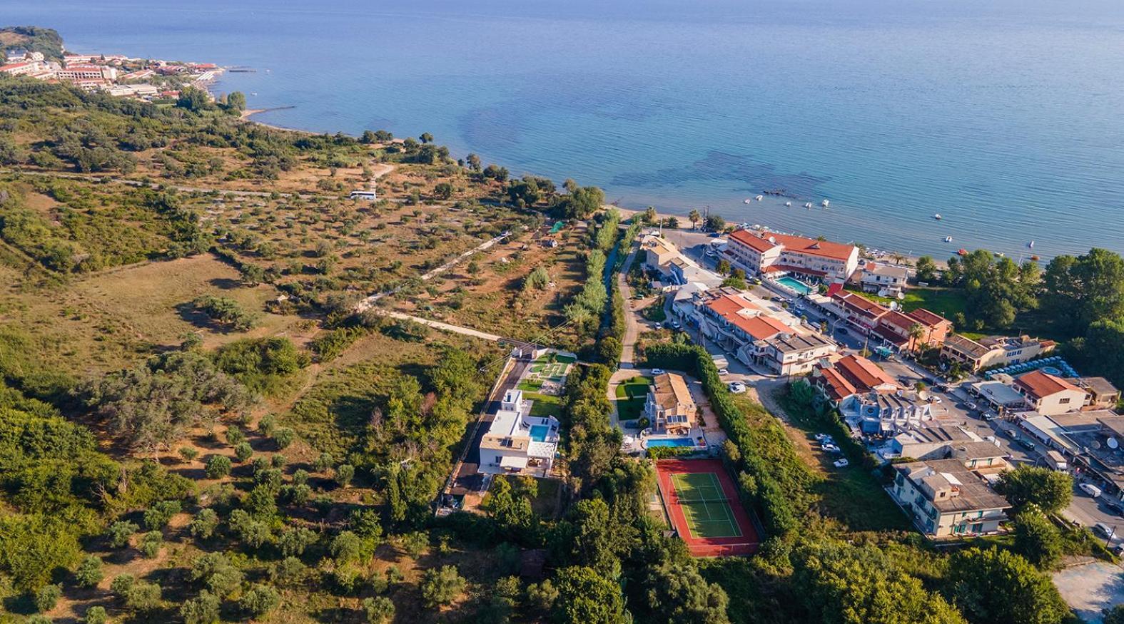 Villa Ami, Roda, Corfu: 10 Guests, Heated Pool, Private Mini Golf, Pool Table & More!! 外观 照片