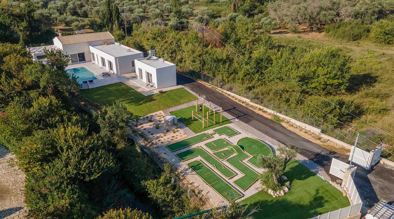 Villa Ami, Roda, Corfu: 10 Guests, Heated Pool, Private Mini Golf, Pool Table & More!! 外观 照片