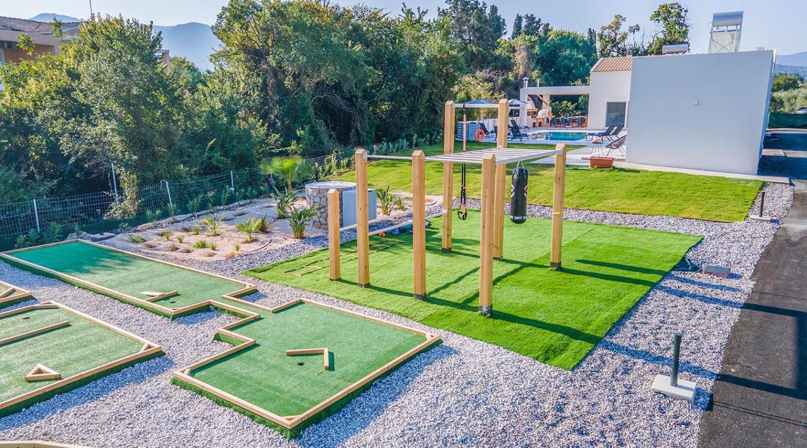 Villa Ami, Roda, Corfu: 10 Guests, Heated Pool, Private Mini Golf, Pool Table & More!! 外观 照片